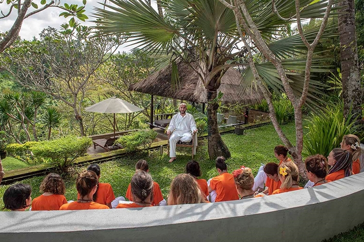 200 saat YOGA ALLIANCE onaylı<br/> Yoga Eğitmenliği Kampı - BALİ
