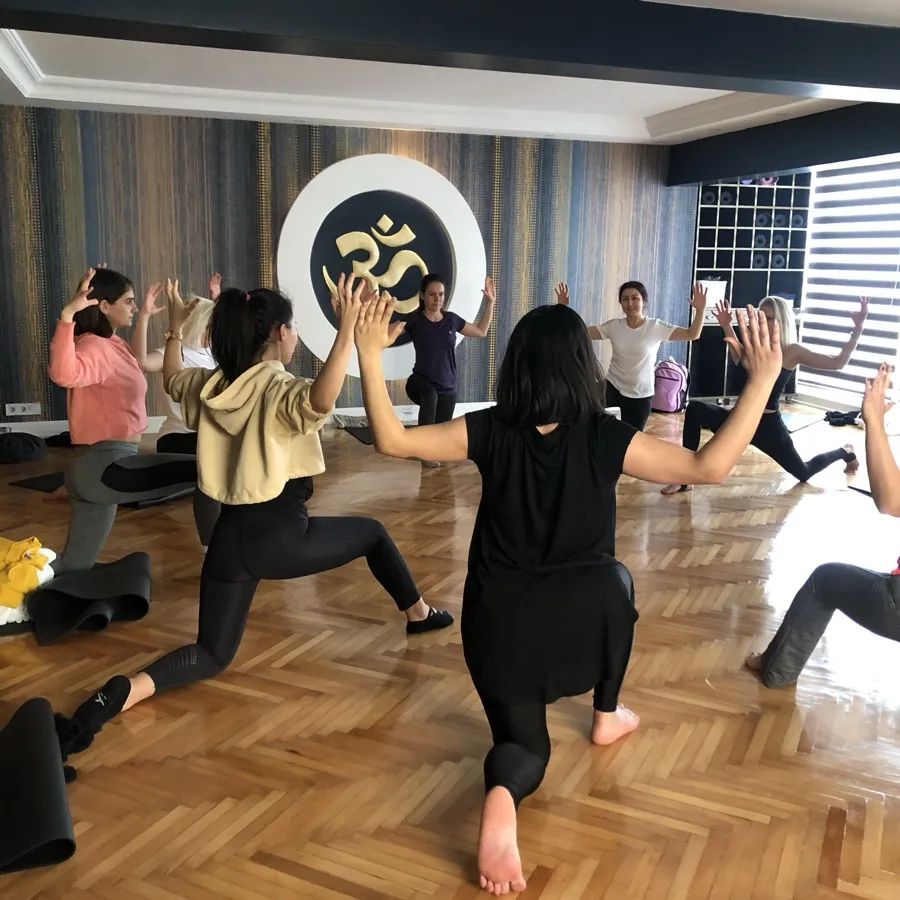 Çocuk yogası eğitmenliği programından kare 3