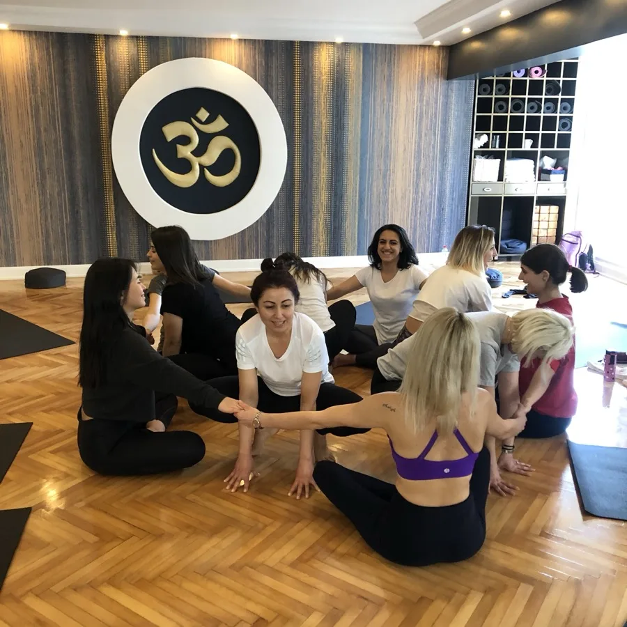 Çocuk yogası eğitmenliği programından kare 8