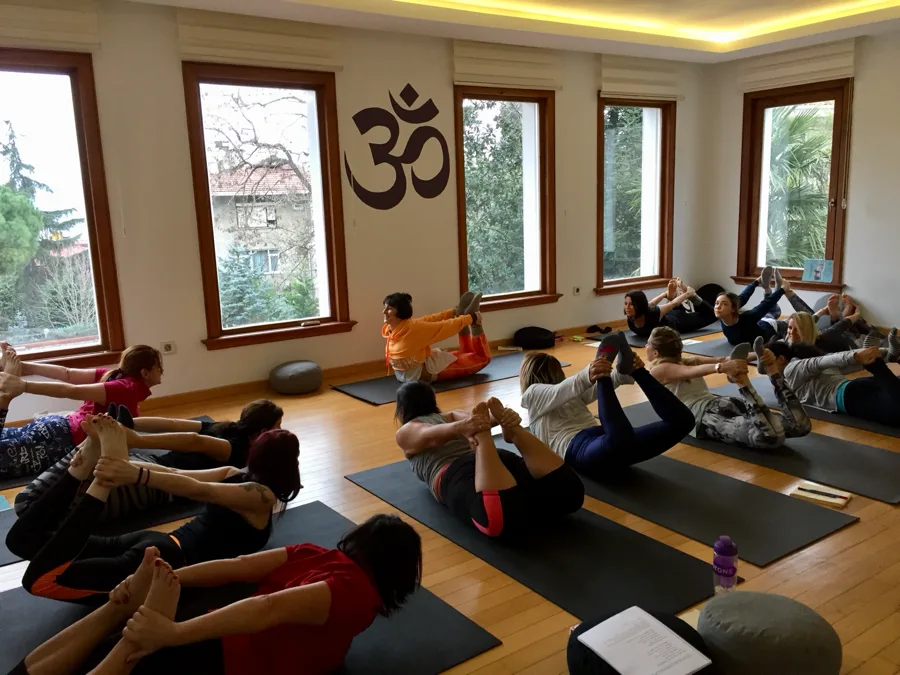 Çocuk yogası eğitmenliği programından kare 16