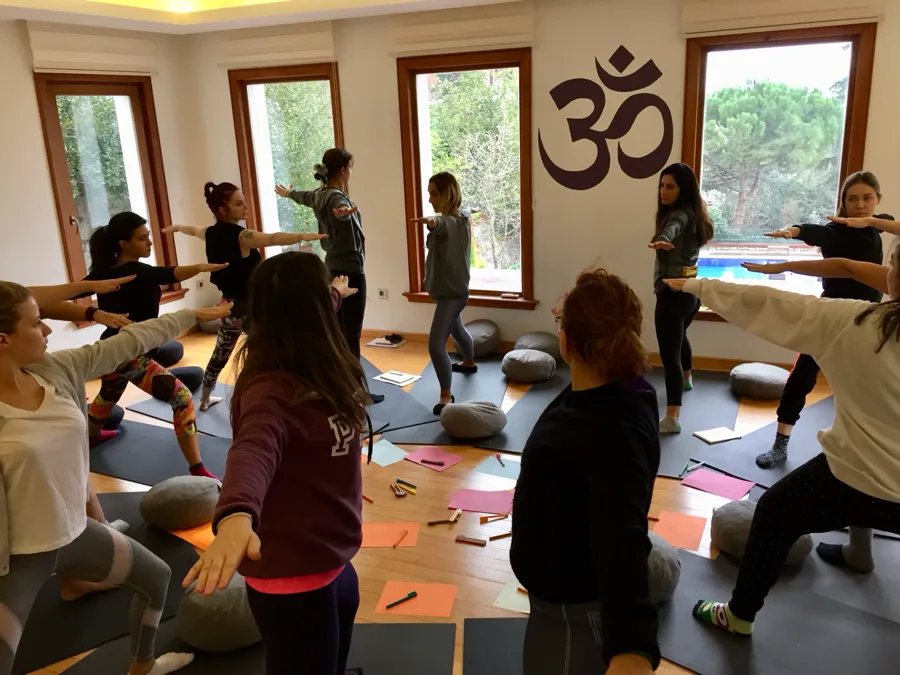 Çocuk yogası eğitmenliği programından kare 19