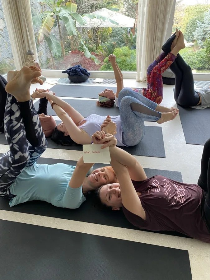 Çocuk yogası eğitmenliği programından kare 30