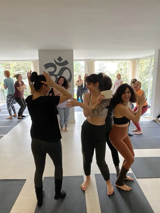 Çocuk yogası eğitmenliği programından kare 31