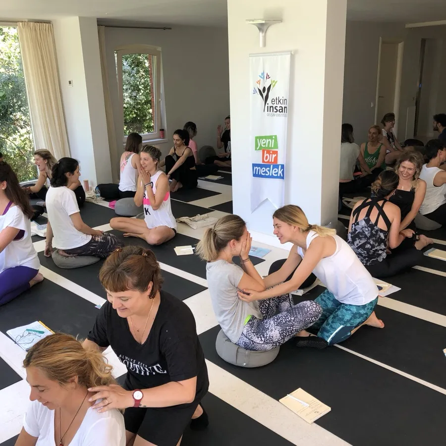 Çocuk yogası eğitmenliği programından kare 40