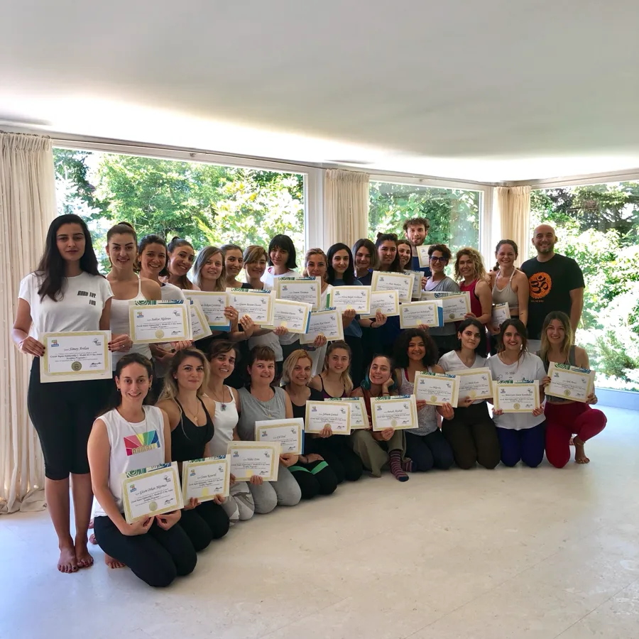 Çocuk yogası eğitmenliği programından kare 45