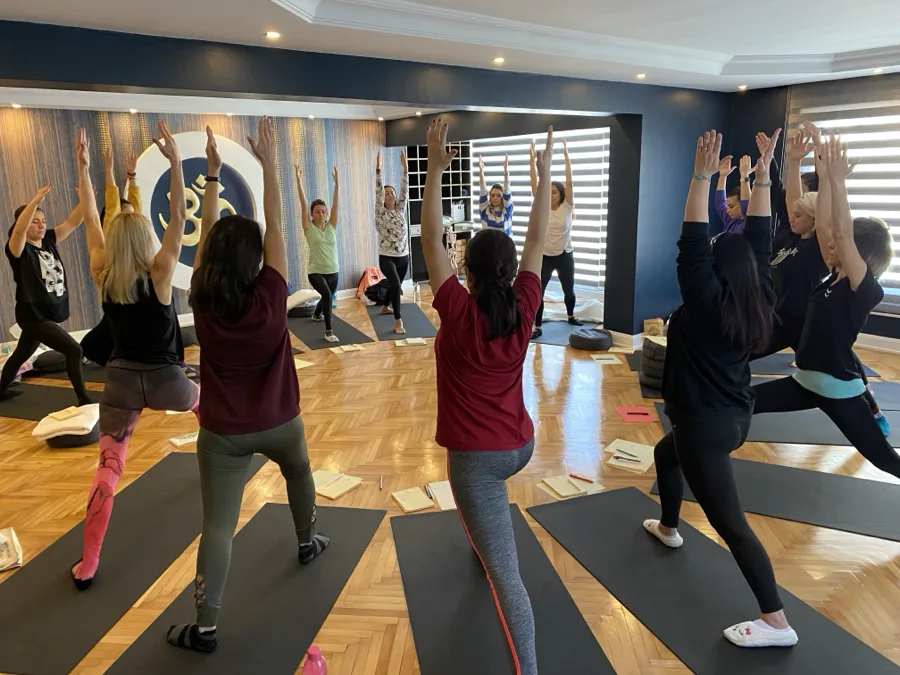 Çocuk yogası eğitmenliği programından kare 48