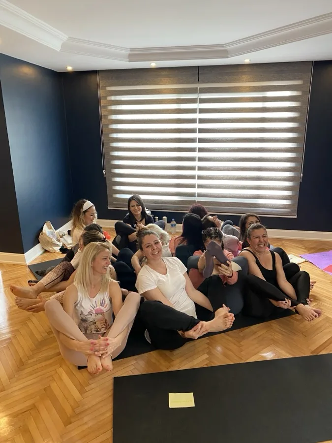 Çocuk yogası eğitmenliği programından kare 52