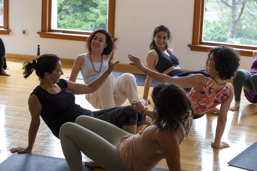 Çocuk yogası eğitmenliği programından kare 59